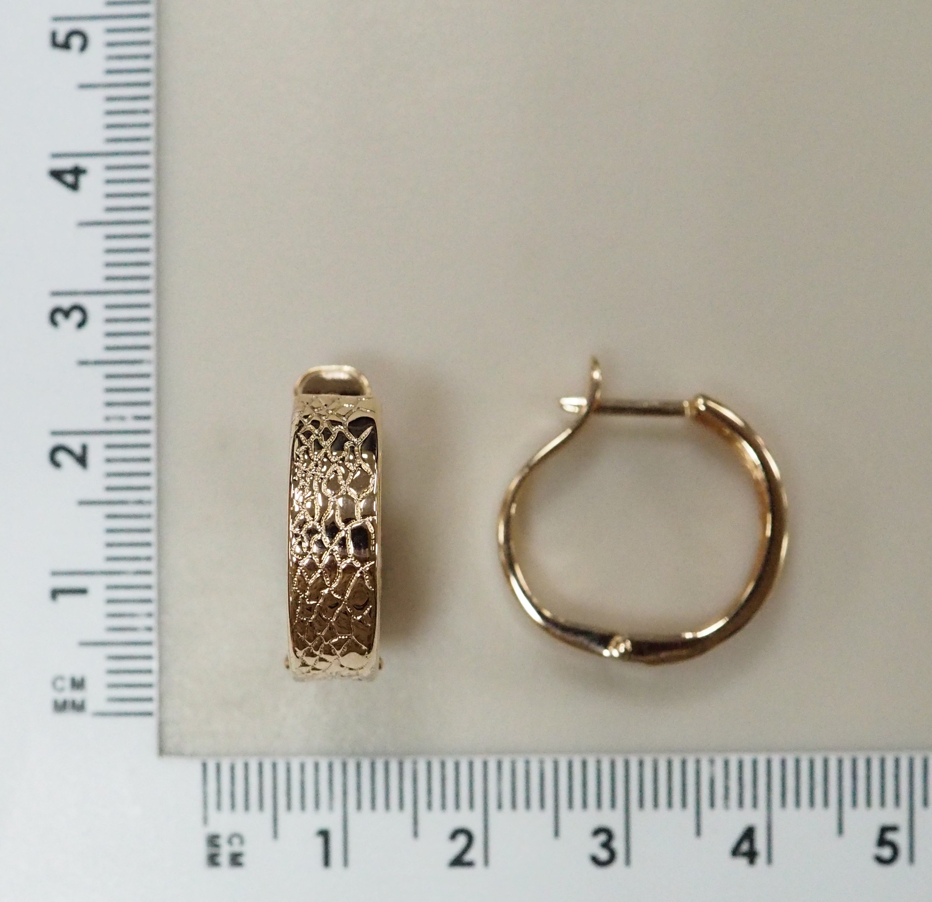 Серьги из золота